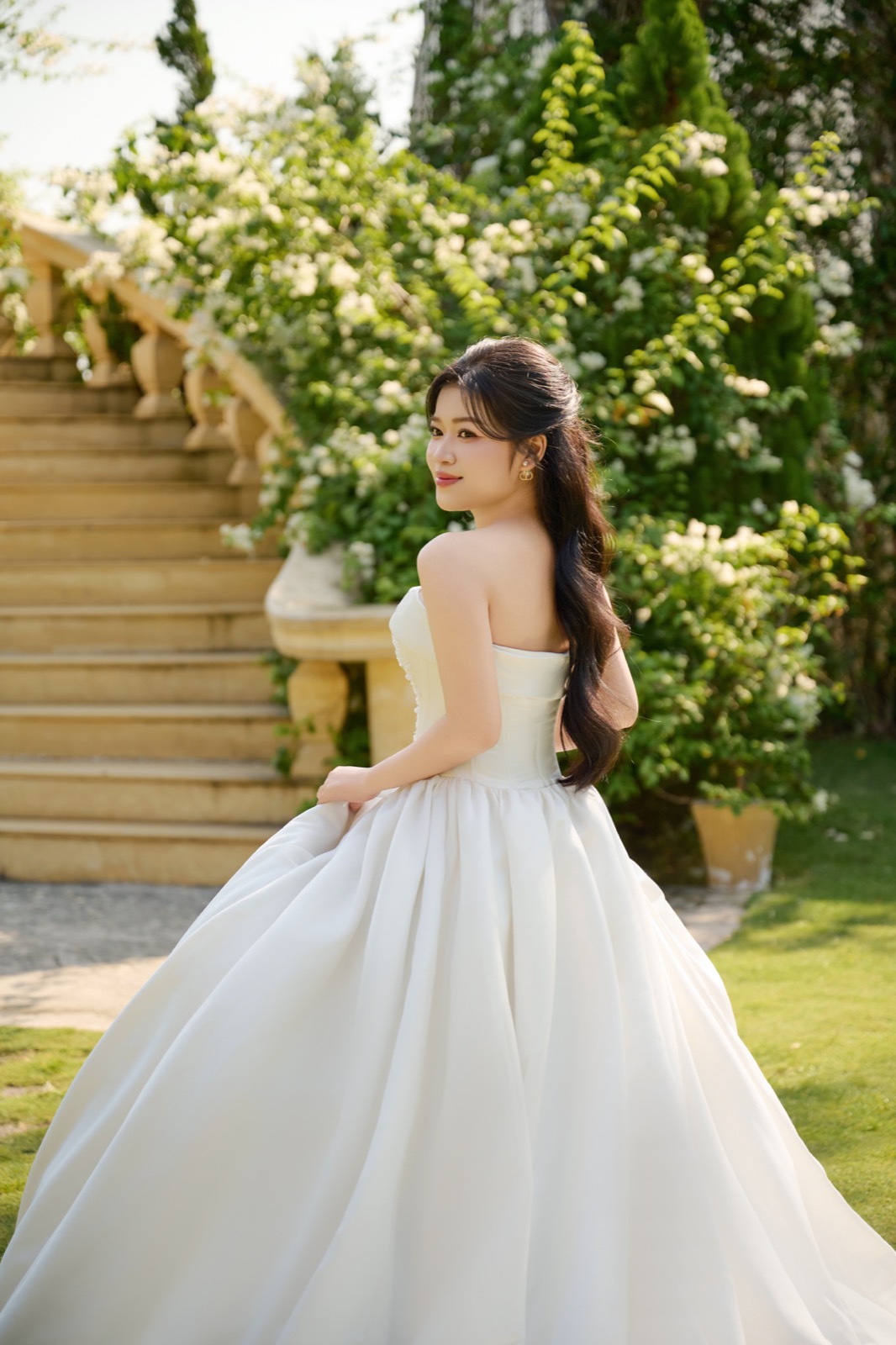 Cô dâu - Mỹ Linh